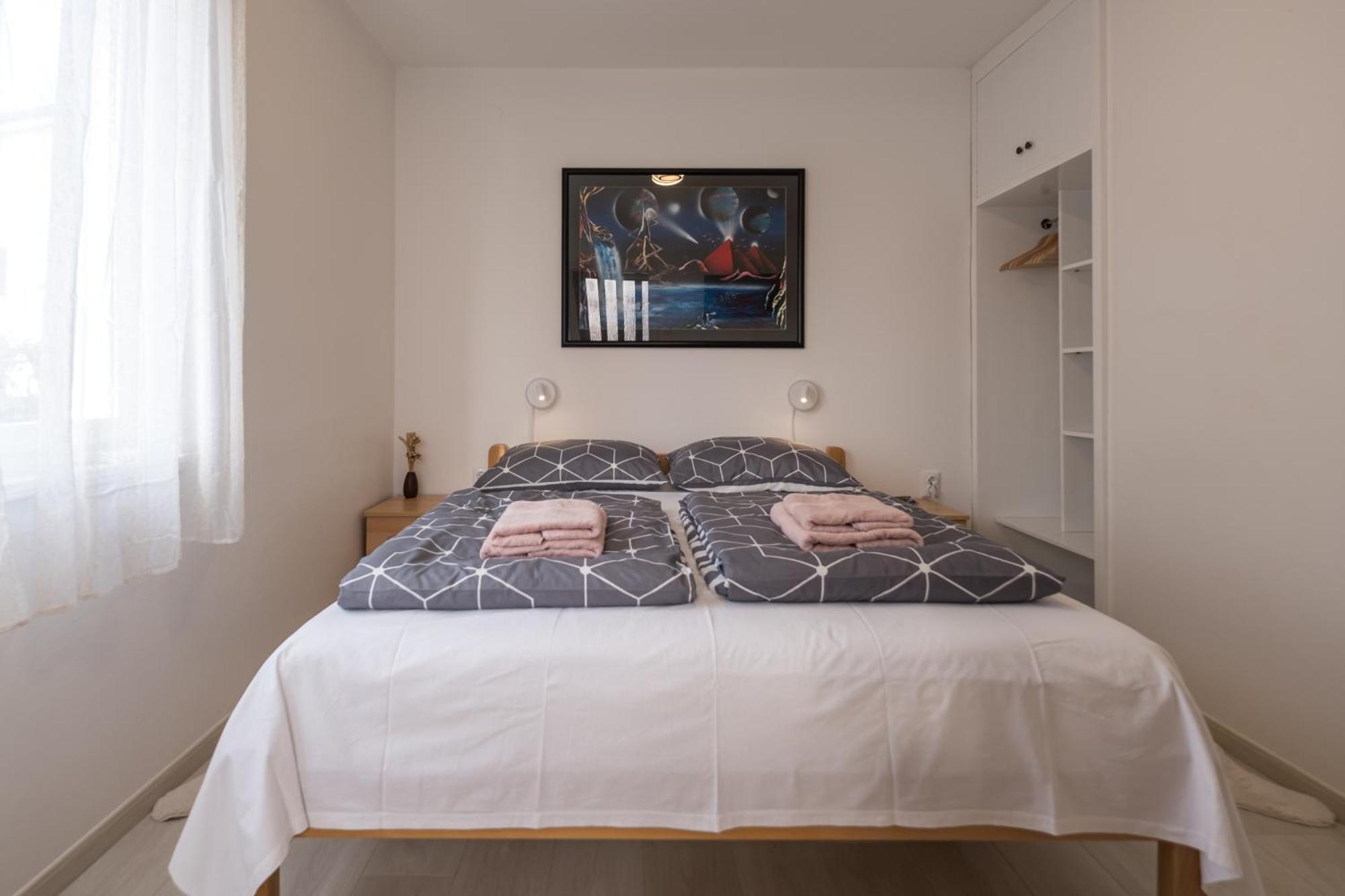 Apartments Lovorik Krk Town Bagian luar foto