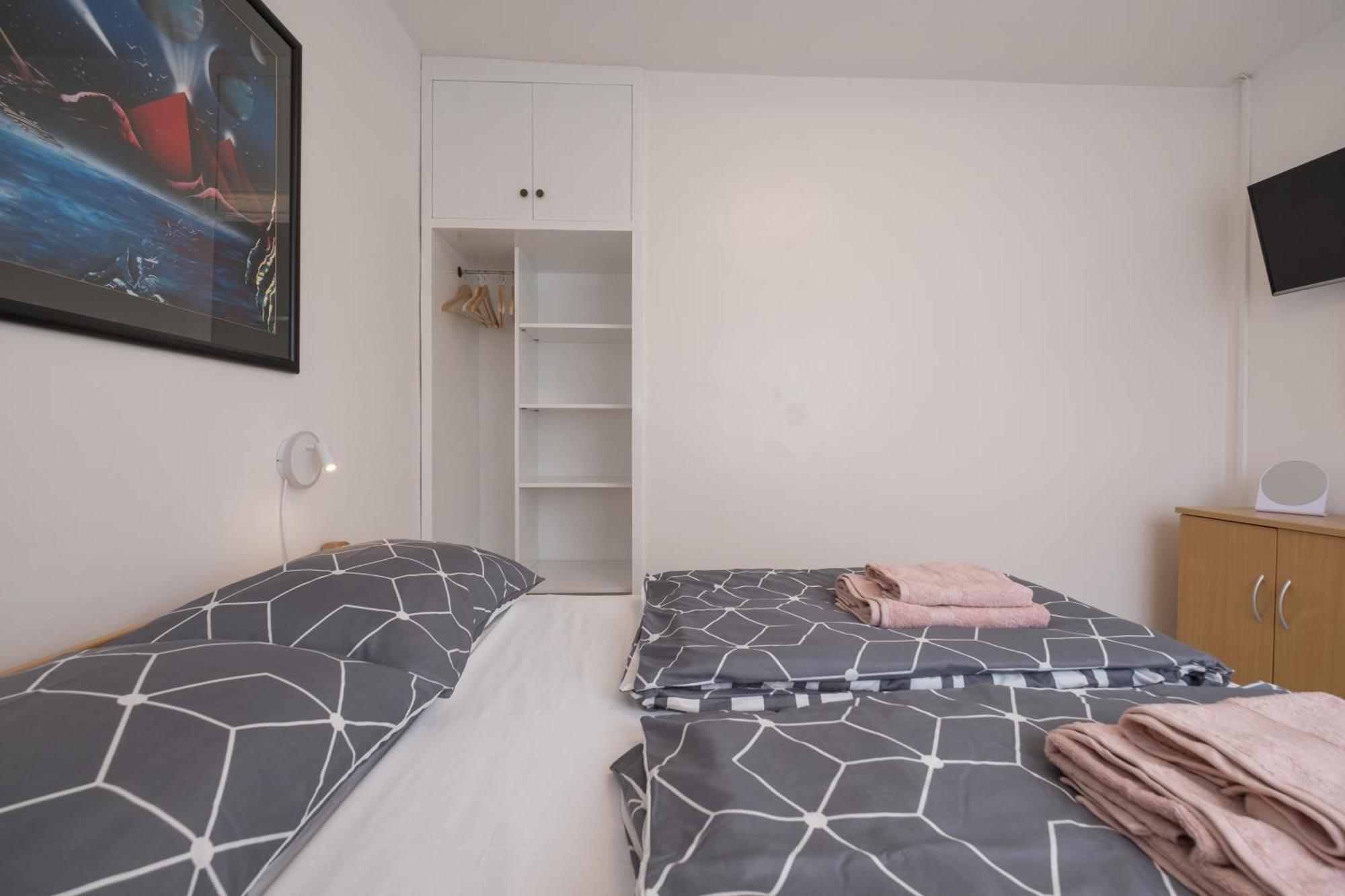 Apartments Lovorik Krk Town Bagian luar foto
